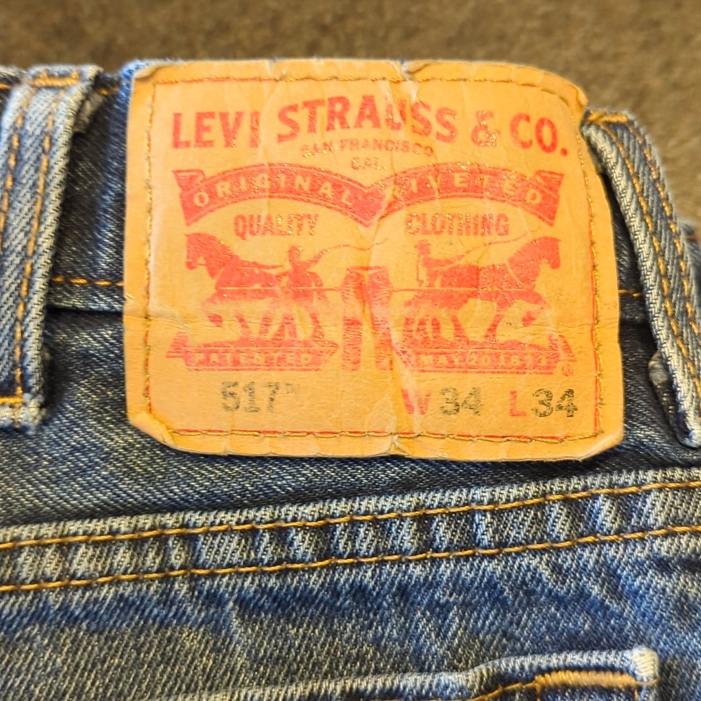 Distressed Levi's Style 517 - Picture 2 of 7